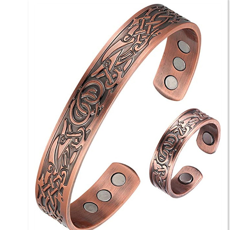 🔥Pulsera + Anillo✨Conjunto creativo de pulsera y anillo magnéticos grabados de estilo retro✨