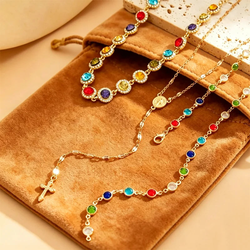 ✨ Viacvrstvový náhrdelník s drahokamami v tvare kríža | Elegantné šperky v bohémskom štýle, módny doplnok, ktorý kombinuje šarm a ochrannú symboliku ✨