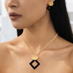 🔥 50% de descuento 💎 Conjunto de collar y pendientes moderno y elegante ✨ Elegante y clásico, ideal para el día a día y fiestas 🌿