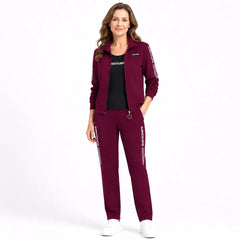 🌸 Elegancia és teljes kényelem! Elegáns, háromrészes női szabadidőruha (cipzáros felső + alsó felsőrész + nadrág / Méretek: M–6XL)! ✨